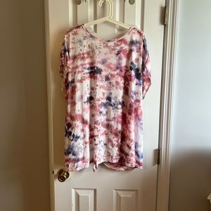 Old Navy xxl top with cutout back
